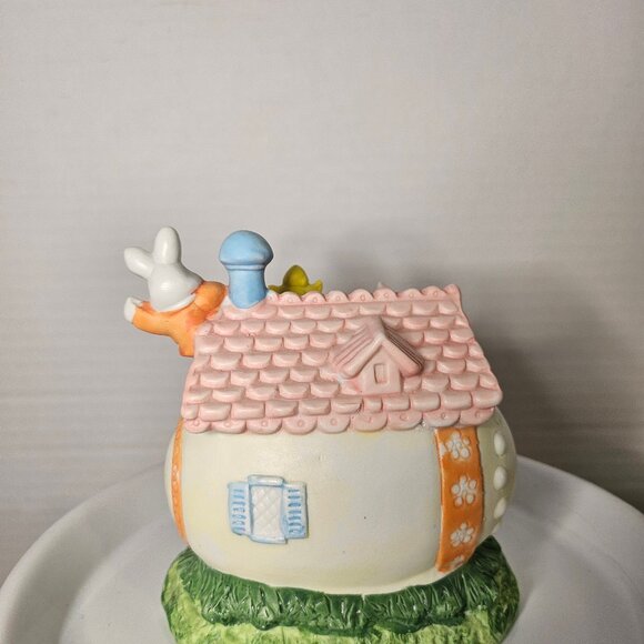 Lillian Vernon Porcelain Eastern Music Box Plays Easter Parade - Picture 5 of 12